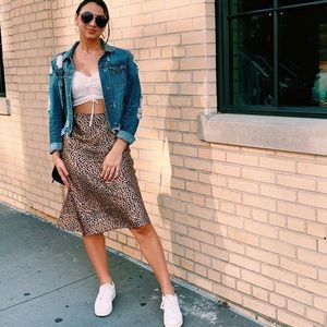 Worn once silk cheetah print skirt